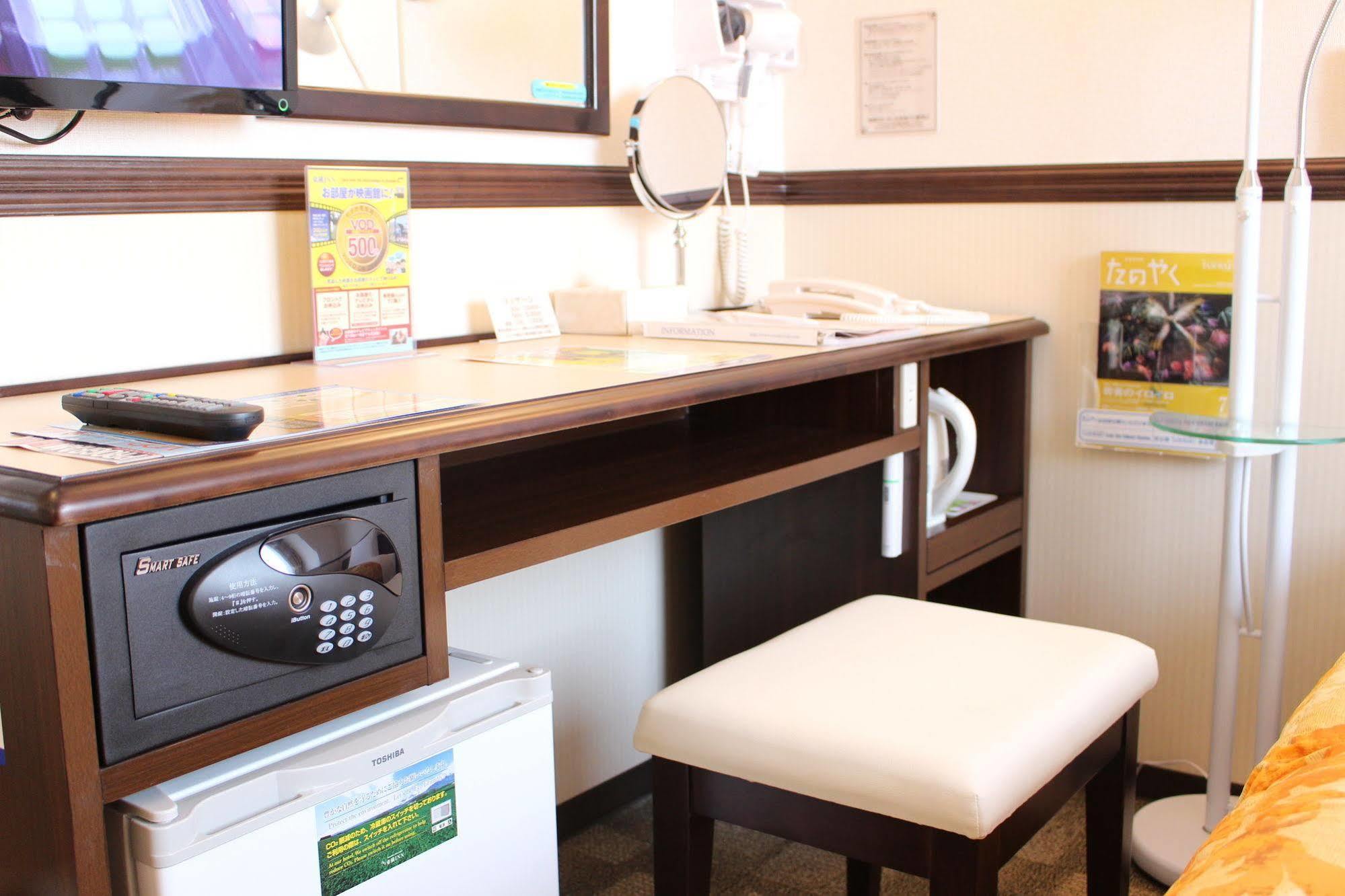 Toyoko Hanshin Ekimae Hotel